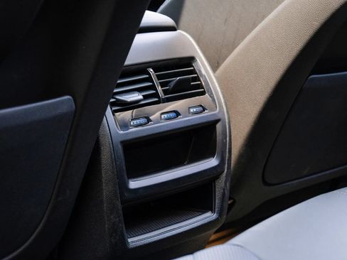 Used 2024 BMW X5 sDrive40i w/ Premium Package RWD image 43