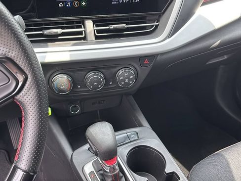 Used 2024 Chevrolet Trax RS FWD image 20