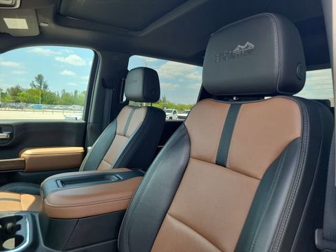 Used 2020 Chevrolet Silverado 2500 High Country image 16