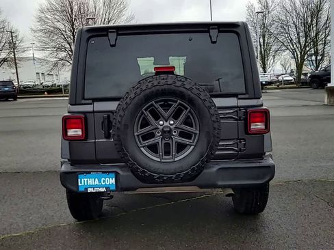 Used 2024 Jeep Wrangler Sport image 7