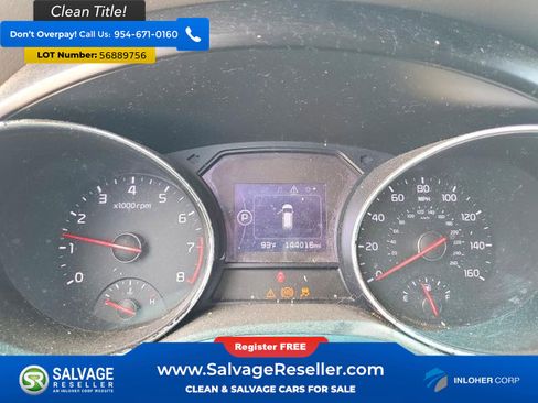 Used 2016 Kia Sedona LX w/ LX Essentials Premium Package FWD image 12