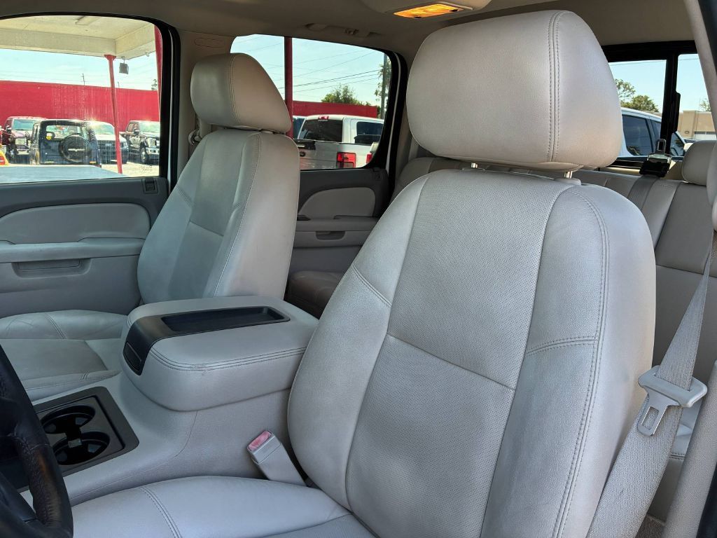 Used 2012 Chevrolet Silverado 3500 LTZ w/ LTZ Plus Package RWD image 17