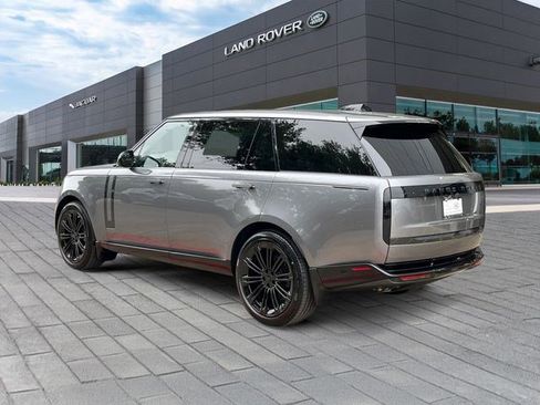 New 2026 Land Rover Range Rover Long Wheelbase SE AWD/4WD image 3