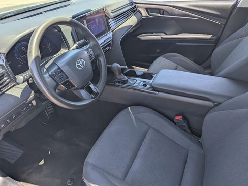 Used 2025 Toyota Camry LE FWD image 16