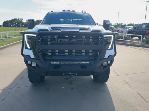 Used 2025 GMC Sierra 2500 Denali Ultimate AWD/4WD image 4