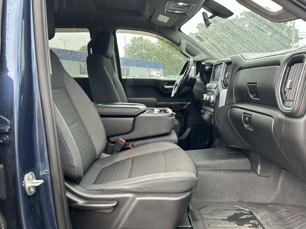 Used 2019 GMC Sierra 1500 SLE w/ X31 Off-Road Package AWD/4WD image 17