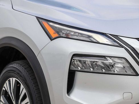 Used 2023 Nissan Rogue SV AWD/4WD image 4