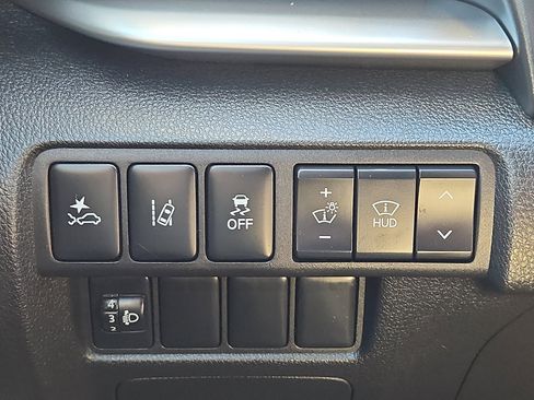 Used 2019 Mitsubishi Eclipse Cross SEL image 24