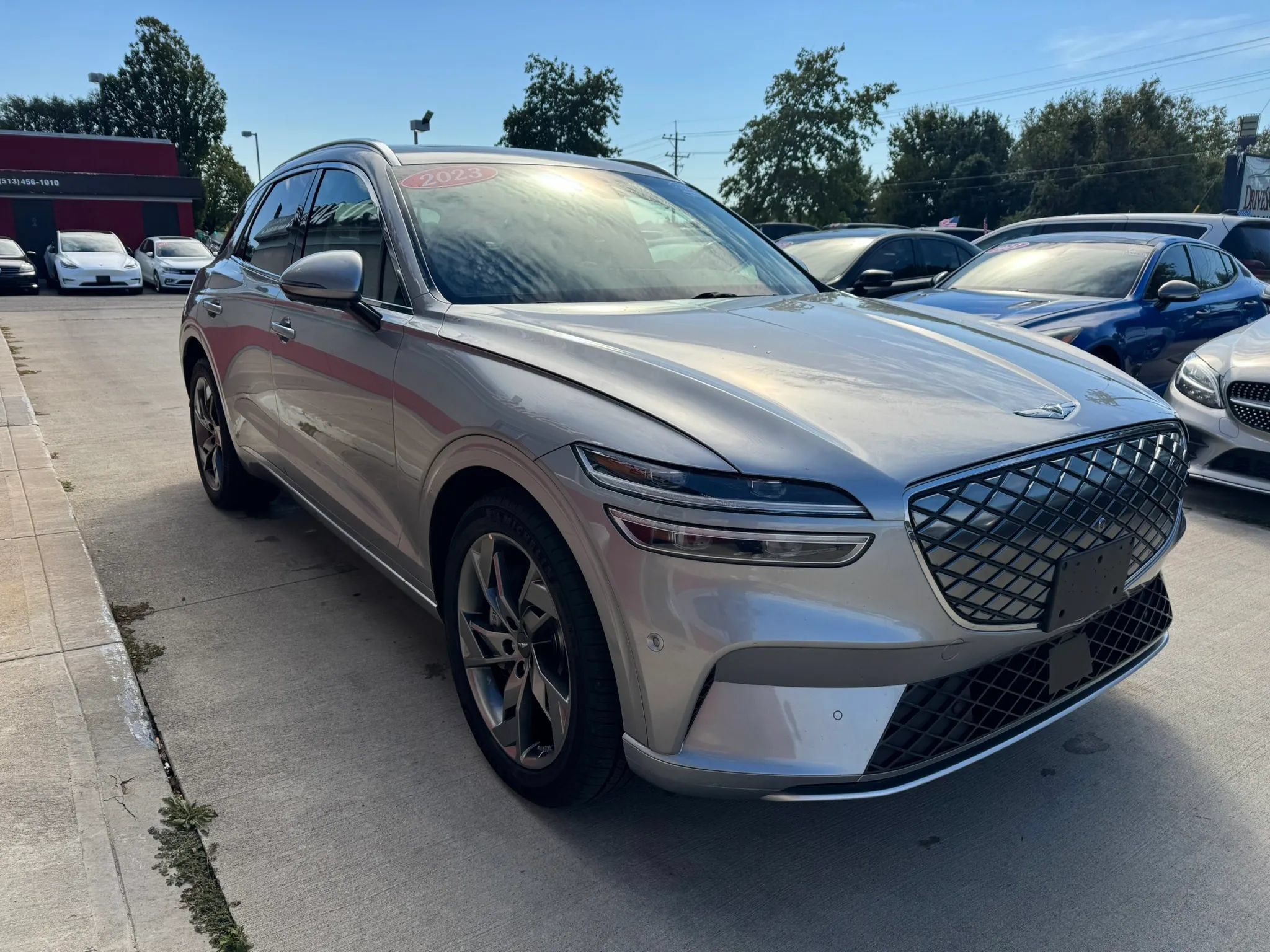 Used 2023 Genesis Electrified GV70 AWD/4WD image 3
