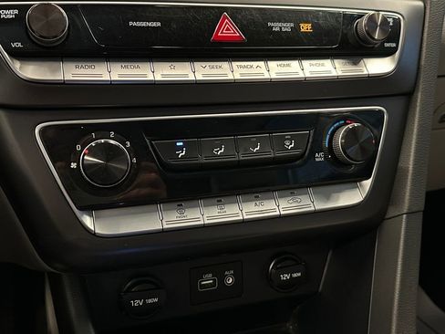 Used 2019 Hyundai Sonata SE w/ Cargo Package image 15