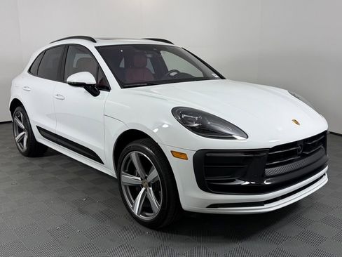Certified 2026 Porsche Macan Turbo AWD/4WD image 9