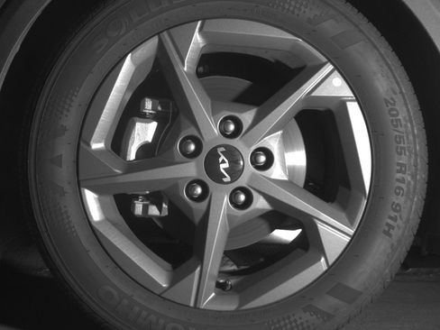 Used 2025 Kia K4 LXS image 12