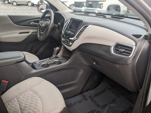 Certified 2021 Chevrolet Equinox LS w/ LS Convenience Package image 22