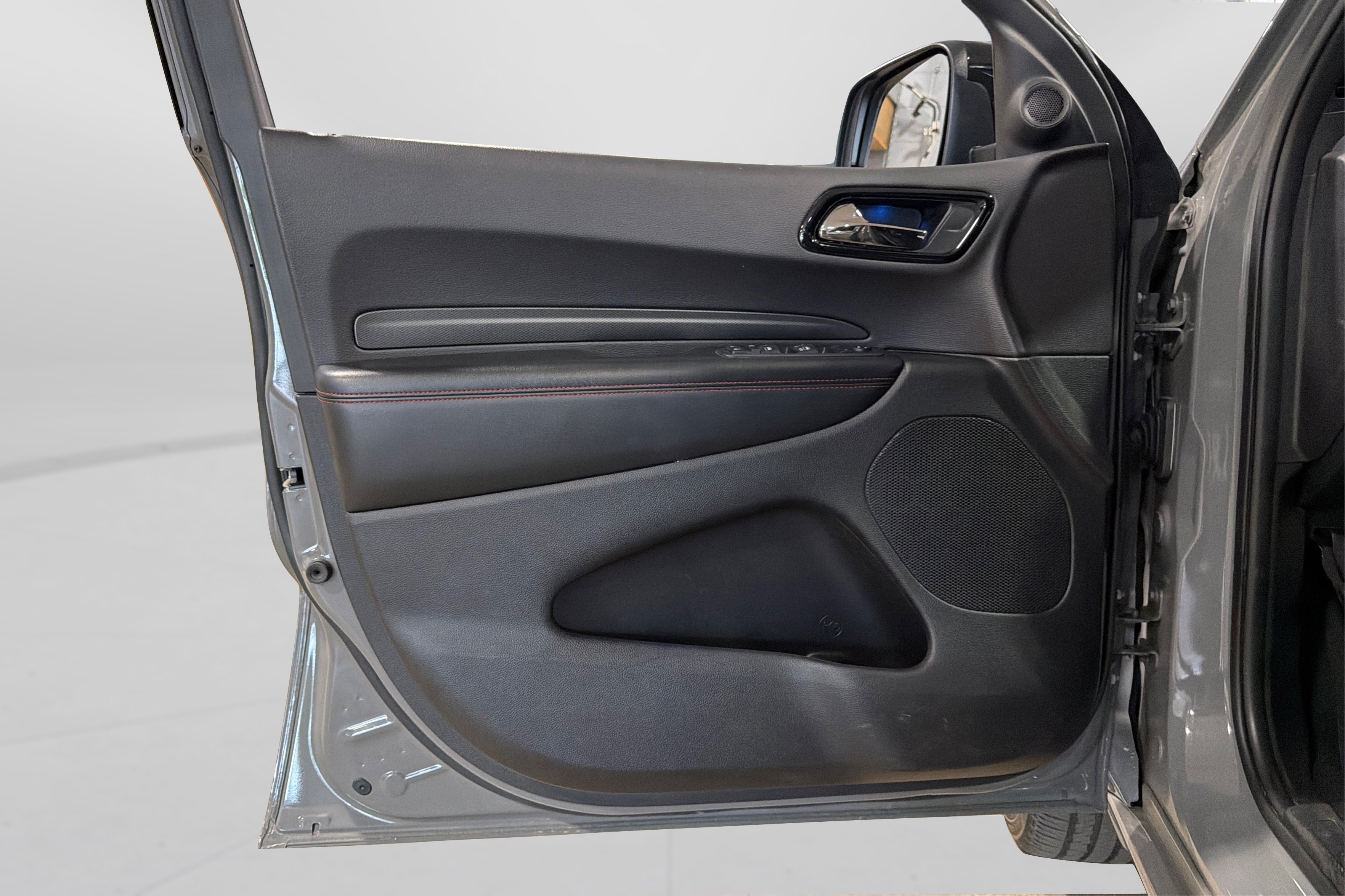 Used 2025 Dodge Durango GT AWD/4WD image 15