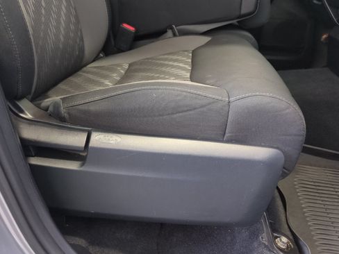 Used 2018 Toyota Tundra SR5 AWD/4WD image 22