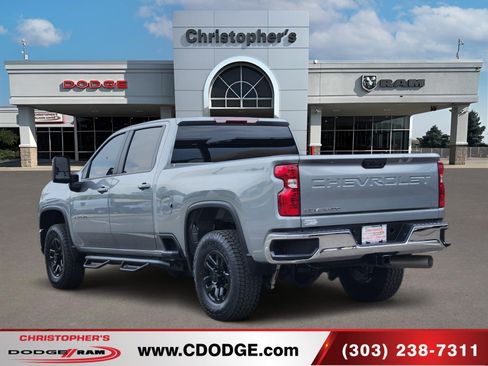 Used 2025 Chevrolet Silverado 2500 LT w/ Convenience Package AWD/4WD image 5