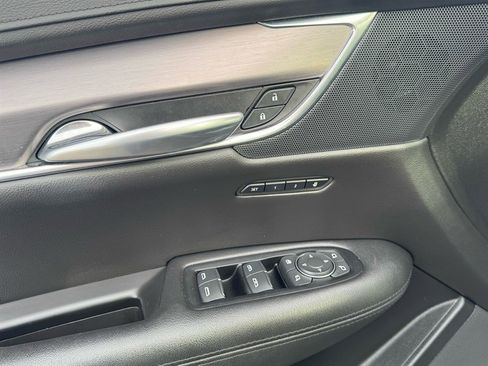 Used 2019 Cadillac XT5 Premium Luxury image 11