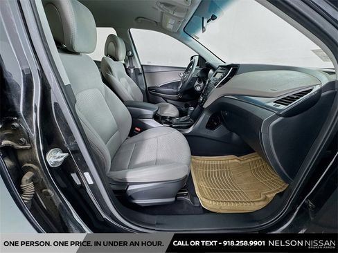 Used 2016 Hyundai Santa Fe Sport image 24