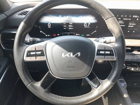 Used 2025 Kia Telluride SX Prestige X-Pro AWD/4WD image 3