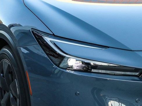 New 2026 Toyota Prius Plug-In Hybrid FWD image 5