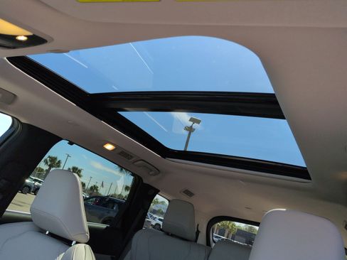 New 2026 INFINITI QX60 Luxe w/ Cargo Package image 23