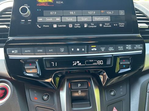 Used 2025 Honda Odyssey Sport-L image 19