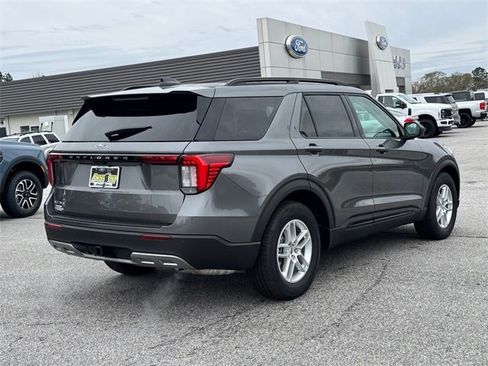 New 2026 Ford Explorer Active w/ Active Comfort Package image 3