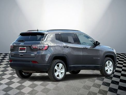 Used 2022 Jeep Compass Latitude AWD/4WD image 6