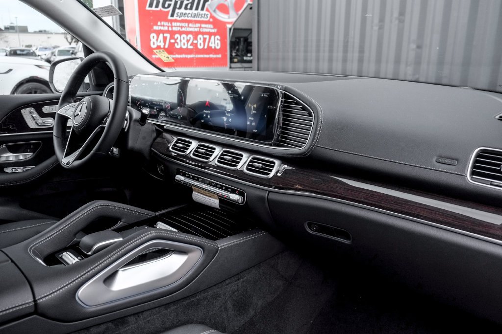 Used 2026 Mercedes-Benz GLS 450 4MATIC image 25