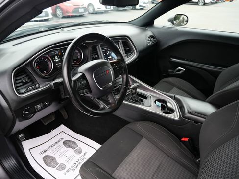 Used 2020 Dodge Challenger SXT AWD/4WD image 9