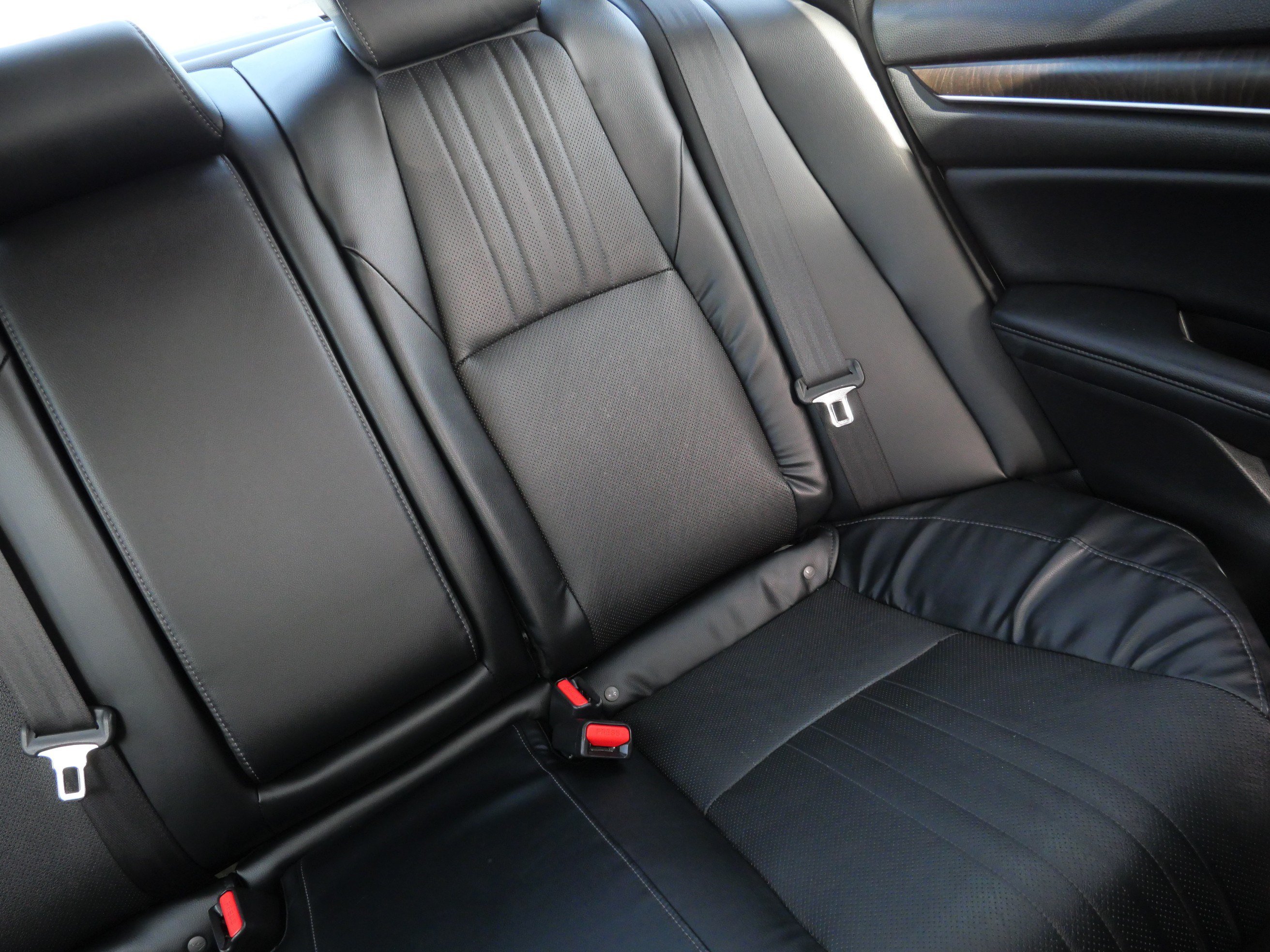 Certified 2018 Honda Accord EX-L image 9