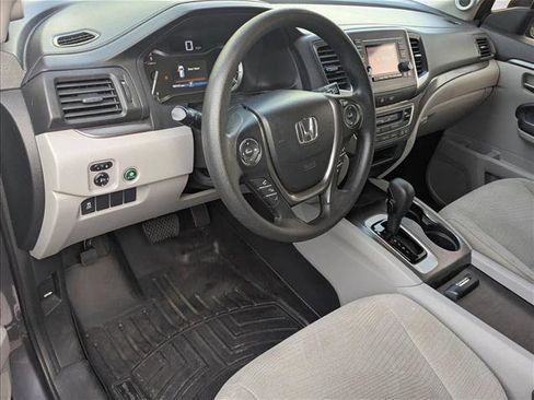 Used 2016 Honda Pilot LX image 2