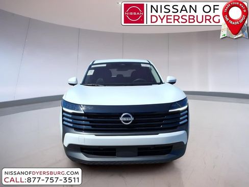 Used 2025 Nissan Kicks SV AWD/4WD image 8