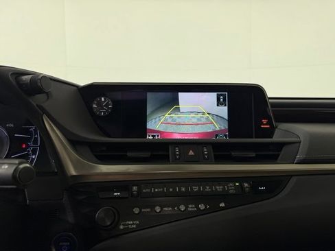 Used 2019 Lexus ES 300h w/ Premium Package FWD image 21