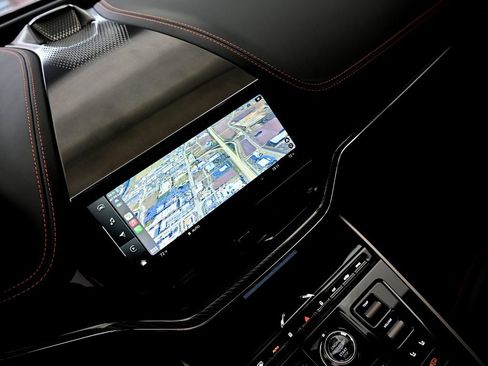 Used 2025 Aston Martin DBX 707 image 25