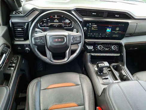 Used 2024 GMC Sierra 1500 AT4 w/ AT4 Preferred Package AWD/4WD image 2