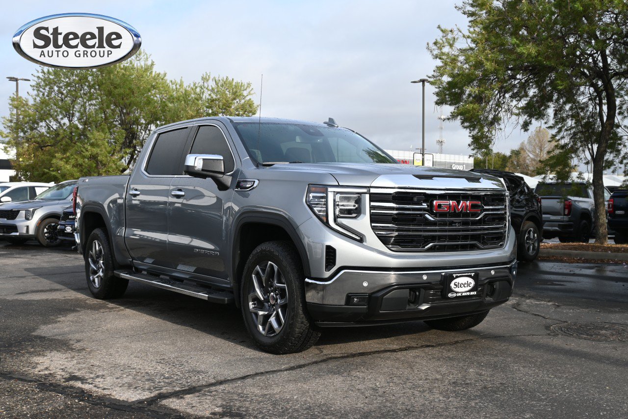 Used 2026 GMC Sierra 1500 SLT AWD/4WD image 3