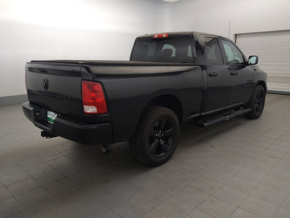 Used 2018 RAM 1500 Express w/ Black Ram 1500 Express Group AWD/4WD image 9
