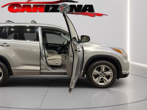 Used 2016 Toyota Highlander Limited image 17