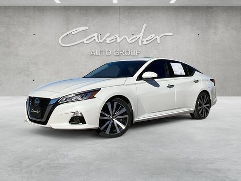 Used 2020 Nissan Altima 2.5 Platinum image 1