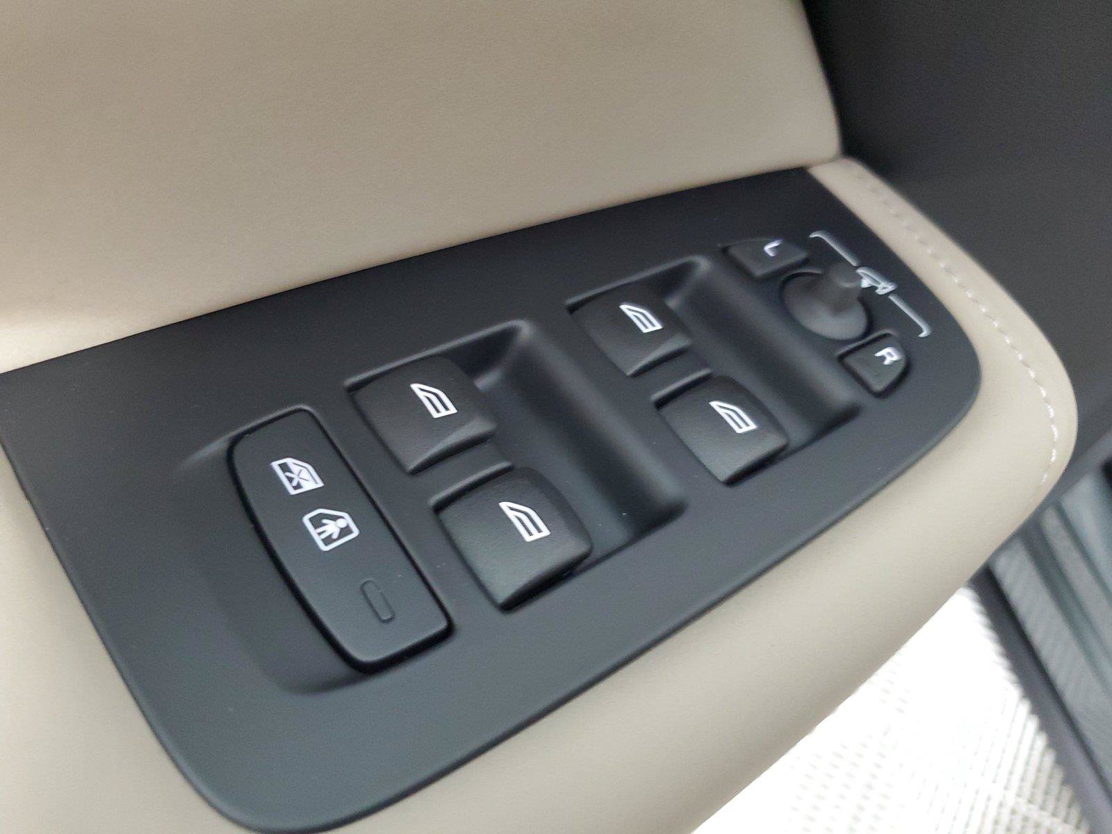 New 2027 Volvo XC60 B5 Core AWD/4WD image 20