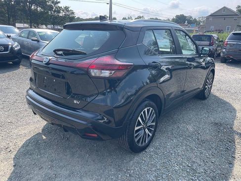 Used 2021 Nissan Kicks SV FWD image 5