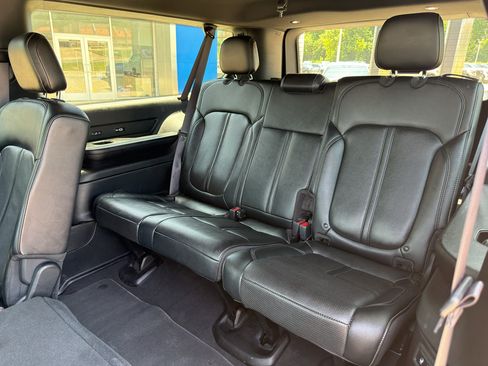 Used 2024 Jeep Wagoneer L Series II w/ Flexible Seating Group RWD image 22