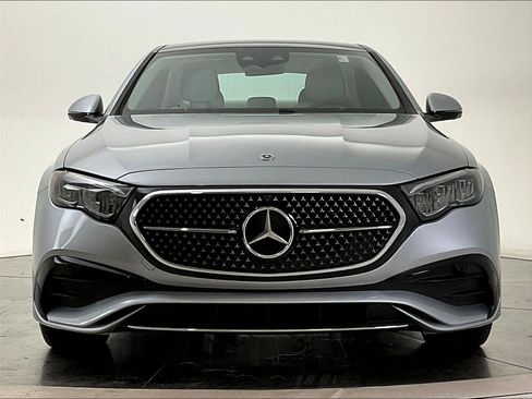 Used 2025 Mercedes-Benz E 350 Sedan w/ Driver Assistance Package image 2