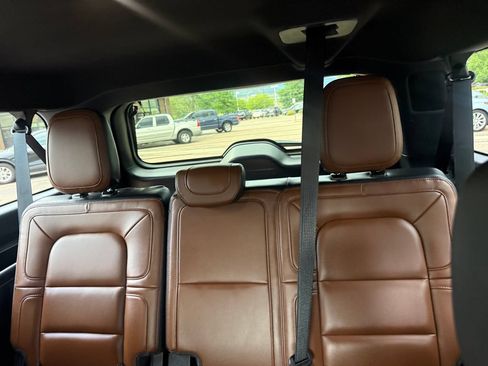 Certified 2024 Lincoln Navigator L Reserve AWD/4WD image 23
