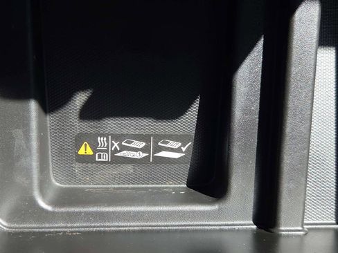 Used 2022 Chevrolet Silverado 1500 High Country w/ Technology Package AWD/4WD image 33