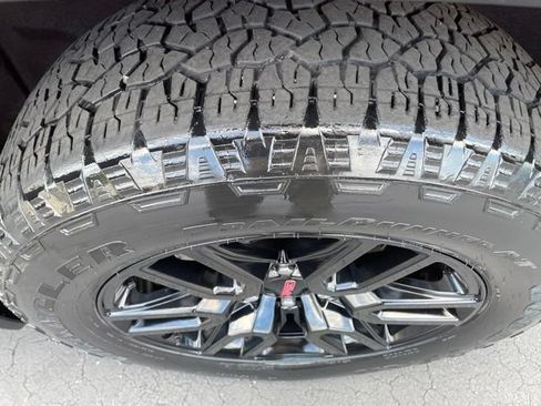 Used 2022 GMC Sierra 1500 Elevation AWD/4WD image 34