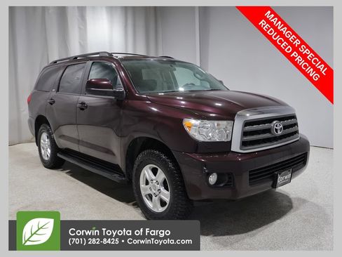 Used 2016 Toyota Sequoia SR5 AWD/4WD image 1