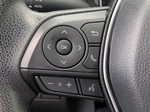 Used 2020 Toyota Camry LE FWD image 22