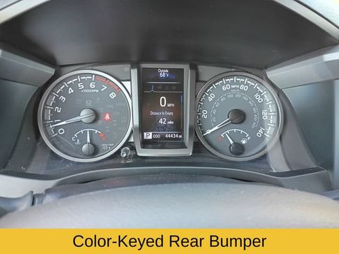 Used 2022 Toyota Tacoma TRD Sport AWD/4WD image 14